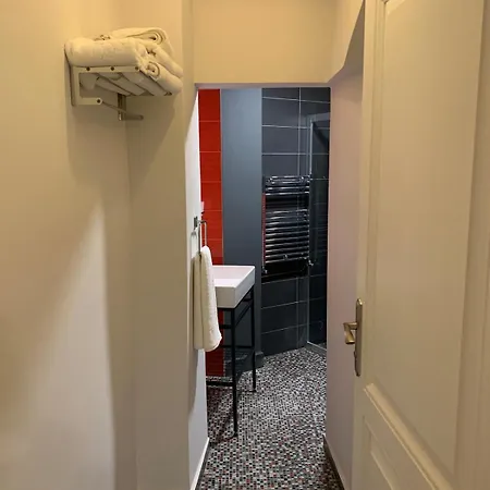 Villa House In Besiktas, Arnavutkoy With Bosphorus View *