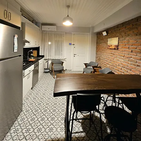 Villa House In Besiktas, Arnavutkoy With Bosphorus View *