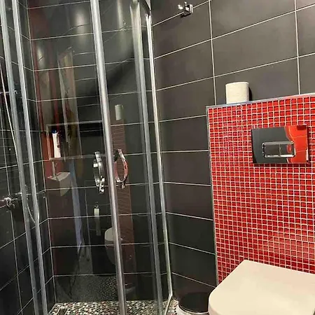 Villa House In Besiktas, Arnavutkoy With Bosphorus View Istanbul
